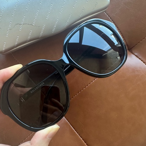 Balenciaga Sunglasses BB0184SA - Picture 2 of 7